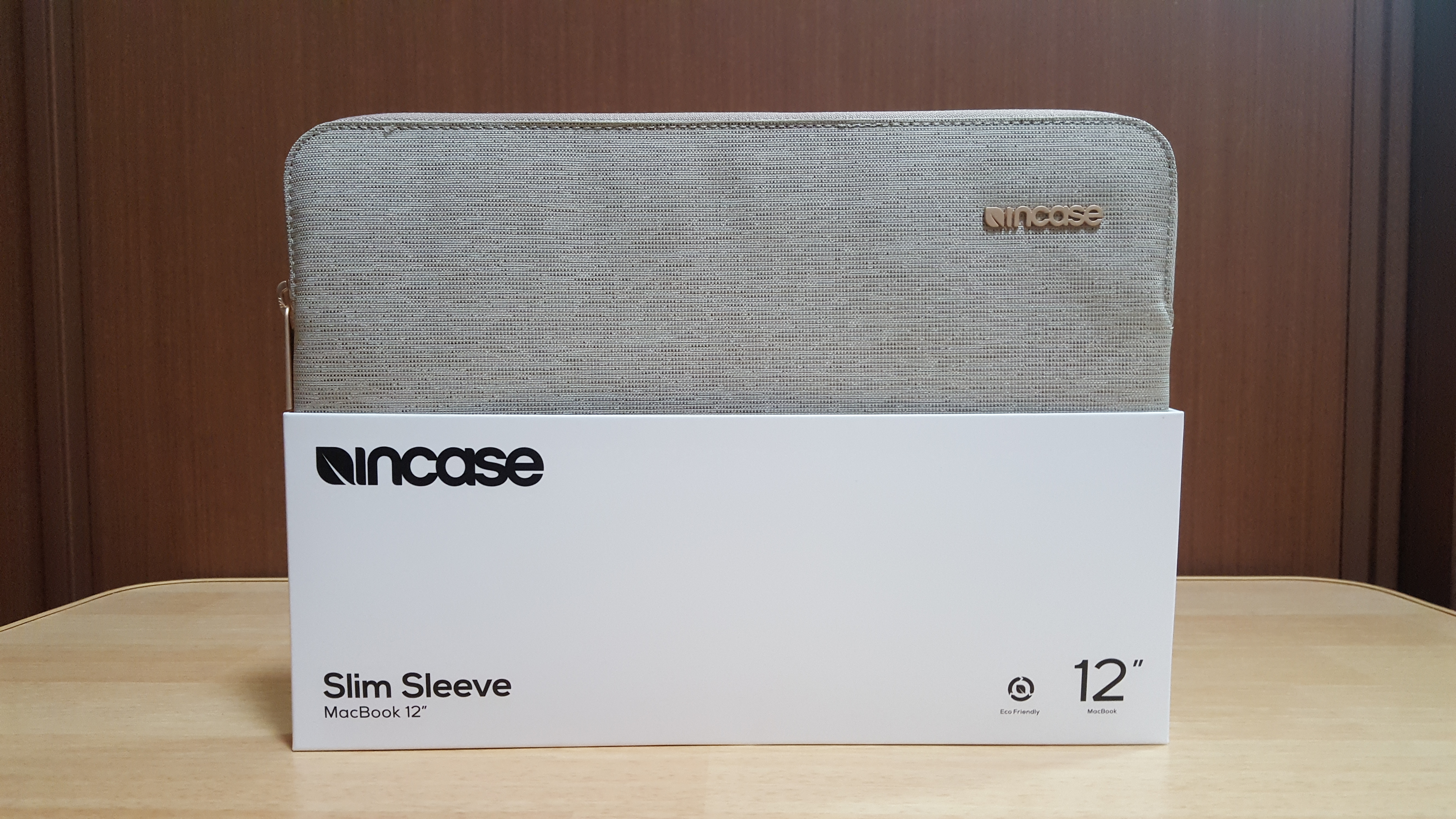 Incase「12インチSlim Sleeve with Ecoya for MacBook」レビュー。MacBookのスリーブケース探しはこれにて終着か。